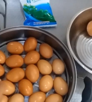 出油咸鸡蛋做法