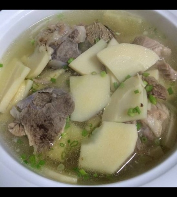 冬笋排骨汤的做法