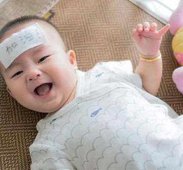 小孩子发烧了怎么办