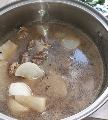 羊肉炖萝卜的做法