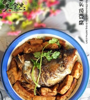 炖鱼头的做法