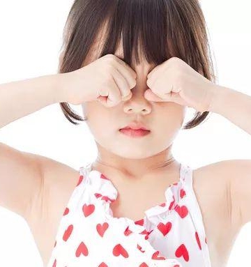 孩子老是挤眼睛怎么办