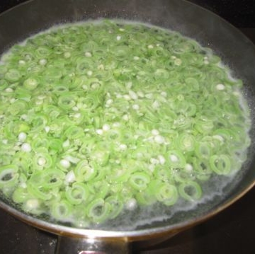虾酱豆的做法