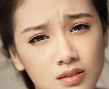 女孩子哭了怎么办