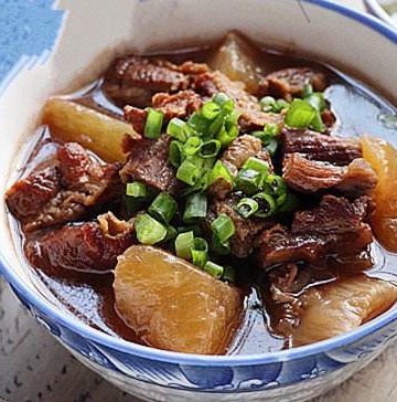 萝卜牛腩的做法