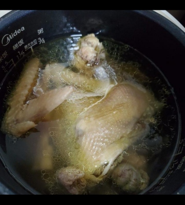 清炖鸡汤的做法