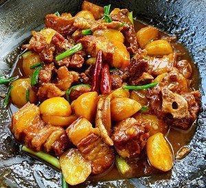 土豆排骨火锅做法