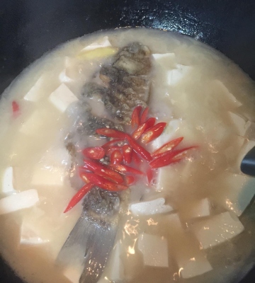 鲫鱼豆腐汤的做法