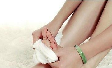 女孩子脚臭怎么办