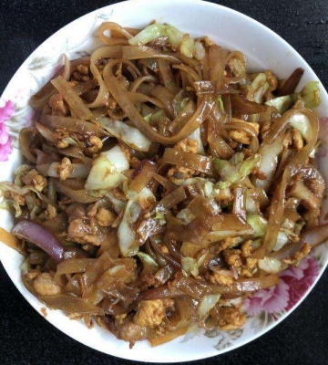 炒河粉的做法