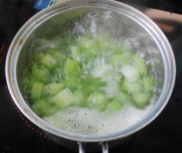 如何正确地焯水