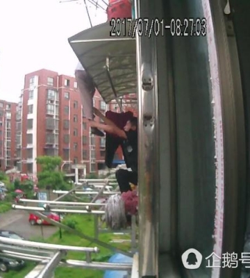 如何避免阳台滑落